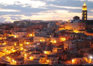 Matera: i Sassi in notturna. Cortesia dell’autore