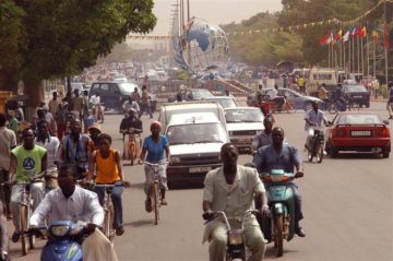 Fonte: Wikipedia - Ouagadougou_place_nations_unies