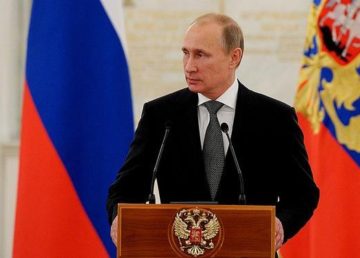 October 31, 2014 The Kremlin, Moscow. President Putin at a meeting with officers appointed to senior command positions. Photo: the Presidential Press and Information Office