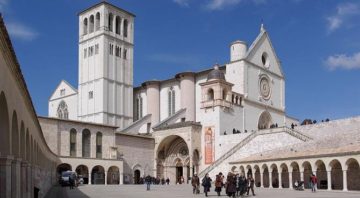 La Basilica di San Francesco in Assisi, dichiarata da papa Gregorio IX nel 1230 Caput et Mater dell'Ordine minoritico (Bolla Is qui Ecclesiam). Foto Berthold Werner
