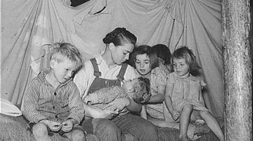 Children of John Harshenberger, Mennonite farmer. Sheridan County, Montana. Author Russell Lee, for the U. S. government.