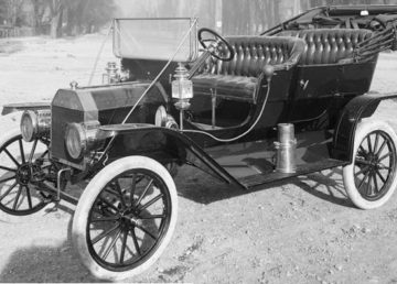 A 1910 Model T, photographed in Salt Lake City. Author: Harry Shipler
