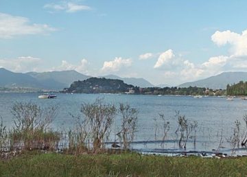 Ispra vista dalla costa di Ranco. Foto: WMary8
