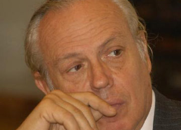«Roberto Savio» de IPS Inter Press Service - was sent to me personally. Disponible bajo la licencia CC BY-SA 3.0 vía Wikimedia Commons - http://commons.wikimedia.org/wiki/File:Roberto_Savio.jpg#/media/File:Roberto_Savio.jpg