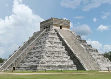 "Chichen Itza 3" by Daniel Schwen - Own work. Licensed under CC BY-SA 4.0 via Wikimedia Commons - http://commons.wikimedia.org/wiki/File:Chichen_Itza_3.jpg#/media/File:Chichen_Itza_3.jpg