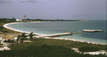 "Grahams Harbour 1" di Jstuby at en.wikipedia - Opera propriaTransferred from en.wikipedia. Con licenza CC0 tramite Wikimedia Commons - https://commons.wikimedia.org/wiki/File:Grahams_Harbour_1.JPG#/media/File:Grahams_Harbour_1.JPG