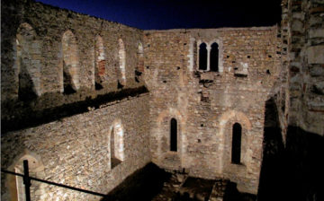 Veduta notturna monastero benedettino. Cortesia dell’autore
