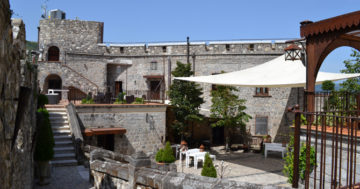 "Castello di Limatola" di Piergigio - opera propria. Con licenza CC BY-SA 3.0 tramite Wikipedia