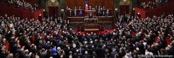 Discours du Président de la République devant le Parlement réuni en Congrès. http://www.elysee.fr/photos/discours-du-president-de-la-republique-devant-le-parlement-reuni-en-congres/