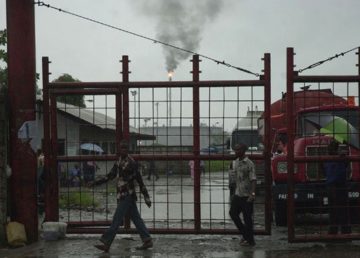 "Gates of Oil reifnery in Port Harcourt" by sixoone - Wish For Africa.