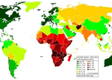 "Life Expectancy 2005-2010 UN WPP 2006" di User: Panos84 (Panagiotis V. Lazaridis) - Opera propria Con licenza GFDL tramite Wikimedia Commons - https://commons.wikimedia.org/wiki/File:Life_Expectancy_2005-2010_UN_WPP_2006.PNG#/media/File:Life_Expectancy_2005-2010_UN_WPP_2006.PNG