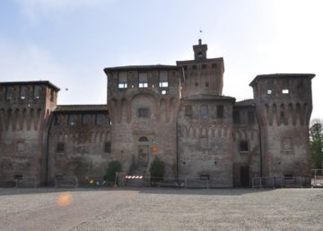 La Rocca di Cento, struttura difensiva costruita alla fine del trecento per volere del Vescovo di Bologna. Di Silvy1967! Foto di Silvy1967!