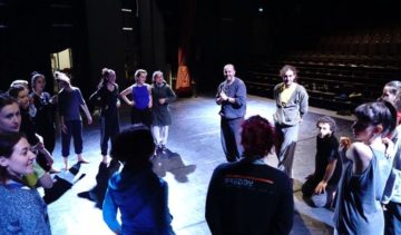 Loris Petrillo nella sua attività di coreografo. Cortesia