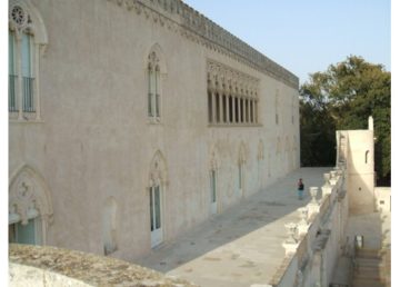 Castle of Donnafugata (Ragusa, Sicily): XIXth century; view of the loggia. Di I, LeZibou, CC BY-SA 3.0, $3