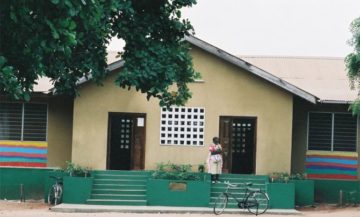 Fonte: http://www.esteri.it/mae/it/sala_stampa/archivionotizie/approfondimenti/2015/09/dar-es-salaam-inaugurato-ambulatorio.html