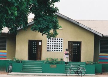 Fonte: http://www.esteri.it/mae/it/sala_stampa/archivionotizie/approfondimenti/2015/09/dar-es-salaam-inaugurato-ambulatorio.html