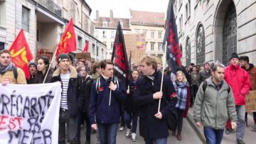 Manifestazione del 9 marzo contro la legge sul lavoro francese. Foto tratta da Youtube Asso.Asia (Association de Soutien à l'Intégration et à l'Adaptation des Asiatiques.) https://www.youtube.com/watch?v=FMPEOJGRvOM