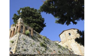 Mura e mastio Foto di Icio747-commonswiki presunto (secondo quanto affermano i diritti d'autore). CC BY-SA 3.0, https://commons.wikimedia.org/w/index.php?curid=1474281