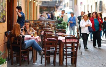 Foto di brunifia “Passeggiate romane” (https://www.flickr.com/photos/brunifia/16673877143/). Attraverso Flickr