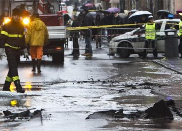 le #buche di Roma. Immagine tratta da: http://tg24.sky.it/tg24/cronaca/2014/02/05/roma_buche_strade_maltempo_storify_internet_rabbia_ironia.html
