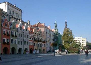 Legnica – Veduta. Foto di Taw presunto. Presunta opera propria (secondo quanto affermano i diritti d'autore)., CC BY-SA 3.0, https://commons.wikimedia.org/w/index.php?curid=379591