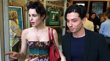 Margherita Laterza e Guglielmo Poggi davanti al Cinema Nuovo Sacher per la presentazione al pubblico del film Il nostro ultimo – Foto di Massimo Predieri