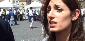 Virginia Raggi, foto tratta da Youtube, http://www.roma5stelle.com/, autorizzazione utilizzo non commerciale con modifiche