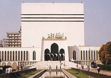 Baytu al Mukarram, la moschea nazionale del Bangladesh. Di OneGuy di Wikipedia in inglese - Trasferito da en.wikipedia su Commons., Pubblico dominio, https://commons.wikimedia.org/w/index.php?curid=1659036