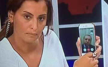 Notte del golpe. Comunicazione di Erdogan via videotelefono - Fonte: http://img2.tgcom24.mediaset.it/binary/articolo/twitter/47.$plit/C_2_articolo_3020558_upiImagepp.jpg
