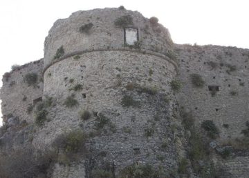 Gerace: Castello Normanno Sec.X. Foto di Guerrisi'79, Pubblico dominio, https://commons.wikimedia.org/w/index.php?curid=45709723