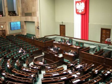 Sejm RP, Sala Plenarna, Wikipedia.org