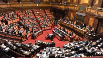 Palazzo Chigi Senato, comunicazioni di Renzi in vista del Consiglio UE | by Palazzochigi (Attribution-NonCommercial-ShareAlike 2.0 Generic)