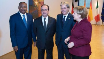 Consiglio Europeo di Bruxelles 15.12.2016 - Gentiloni Merkel, Hollande ed il Presidente del Niger Issoufou. http://www.governo.it/media/gentiloni-partecipa-al-consiglio-europeo/6345