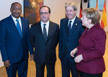 Consiglio Europeo di Bruxelles 15.12.2016 - Gentiloni Merkel, Hollande ed il Presidente del Niger Issoufou. http://www.governo.it/media/gentiloni-partecipa-al-consiglio-europeo/6345