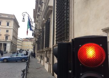 Semaforo rosso per Palazzo Chigi. 6 dicembre 2016 Foto: Massimo Predieri