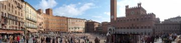 Piazza del Campo - panoramic view; Siena, Italy Own photo - photo made by Georges Jansoone on 11 October 2005 https://commons.wikimedia.org/w/index.php?curid=396052