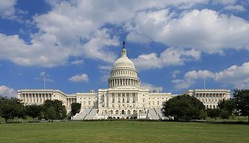 US Capitol, west side. By Martin Falbisoner - Own work, CC BY-SA 3.0, https://commons.wikimedia.org/w/index.php?curid=28359031