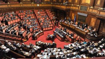 Palazzo Chigi Senato, comunicazioni di Renzi in vista del Consiglio UE | by Palazzochigi (Attribution-NonCommercial-ShareAlike 2.0 Generic)