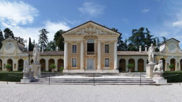 Villa Barbaro a Maser, di Andrea Palladio. Immagine via Wikimedia Commons.