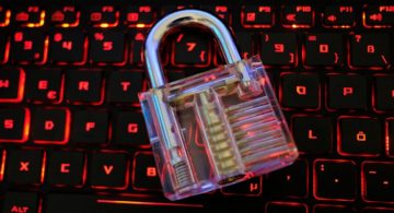 Tastiera con lucchetto, foto di Massimo Graziani