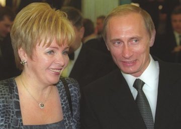 Lyudmila Putina with Vladimir Putin after his inauguration on 7 May 2000. By Kremlin.ru, CC BY 4.0, https://commons.wikimedia.org/w/index.php?curid=4921662
