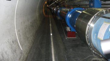 A section of the LHC By alpinethread - Flickr, CC BY-SA 2.0, https://commons.wikimedia.org/w/index.php?curid=4538468