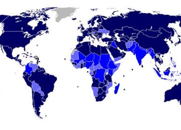 Copertura mondiale della vaccinazione contro il morbillo. Di BlankMap-World8.svg: AMK1211derivative work: Master Uegly (talk) - WHO: Reported estimates of immunization coverage time series (1980-2010): Measles-containing vaccineBlankMap-World8.svg, CC BY-SA 3.0, https://commons.wikimedia.org/w/index.php?curid=17066839