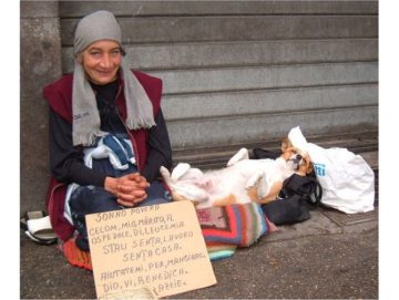 Nomade mendicante in una via di Roma GFDL, https://it.wikipedia.org/w/index.php?curid=1308178