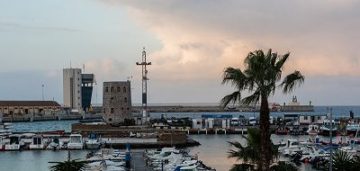 Porto di Ceuta di Diego Delso, CC BY-SA 4.0, https://commons.wikimedia.org/w/index.php?curid=46544424