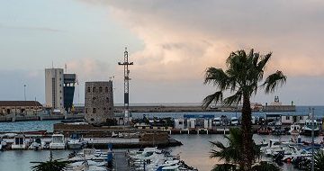 Porto di Ceuta di Diego Delso, CC BY-SA 4.0, https://commons.wikimedia.org/w/index.php?curid=46544424