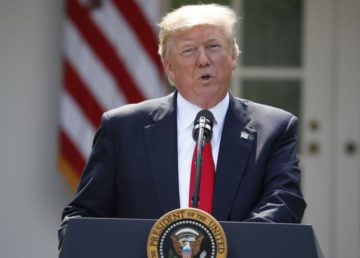 Il presidente Trump annuncia l’uscita dall’accordo di Parigi sul clima, foto della Casa Bianca, Washington, 1 giugno 2017