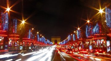 Champs Elysees Arc de Triomphe Noel (Photo by Rodrigo Chiong)