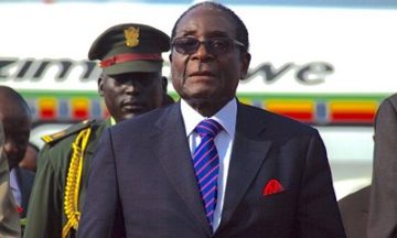 Robert Mugabe, di Al Jazeera English, Attribution-ShareAlike 2.0 Generic (CC BY-SA 2.0)