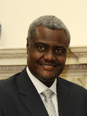 Chadian Foreign Minister Moussa Faki Mahamat in London. Di Foreign and Commonwealth Office - https://www.flickr.com/photos/foreignoffice/9681021714/, OGL, https://commons.wikimedia.org/w/index.php?curid=28165650